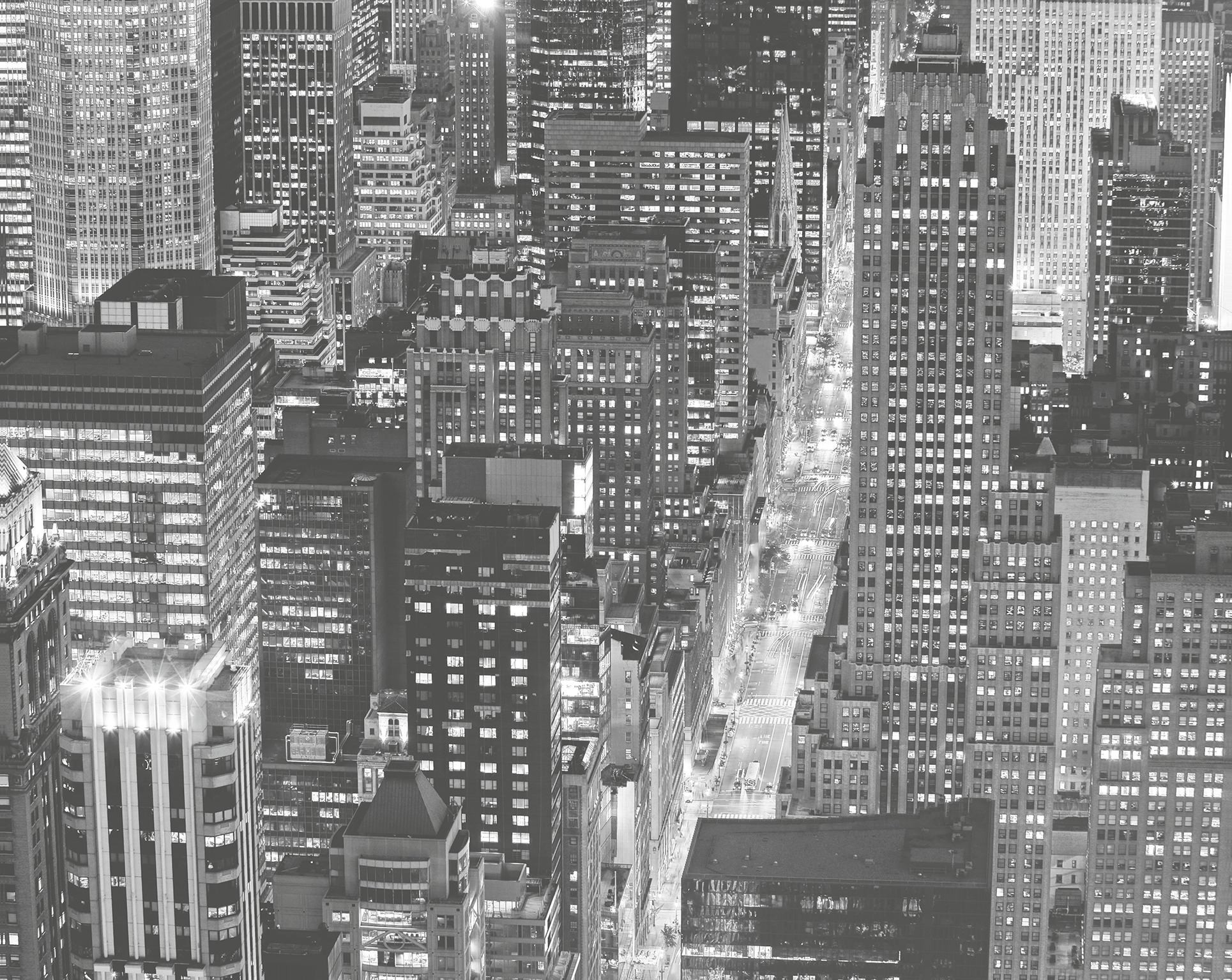 893328